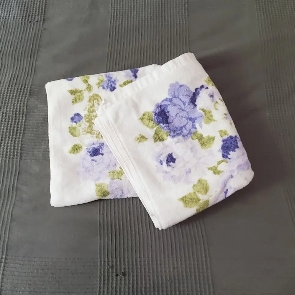 Vintage Fieldcrest Bath Towel Floral White Purple Green Toile Retro 24x46 USA